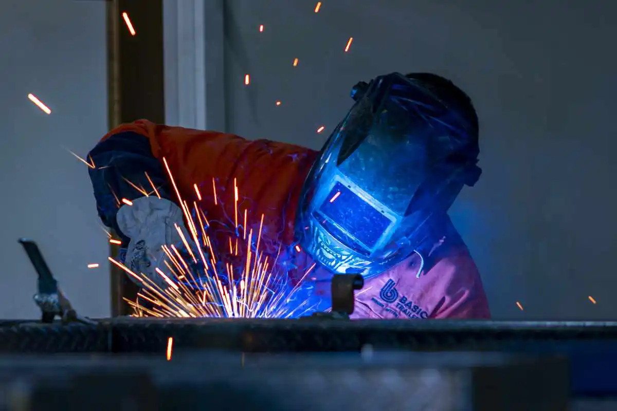 Trailer manufacturing: Welding
